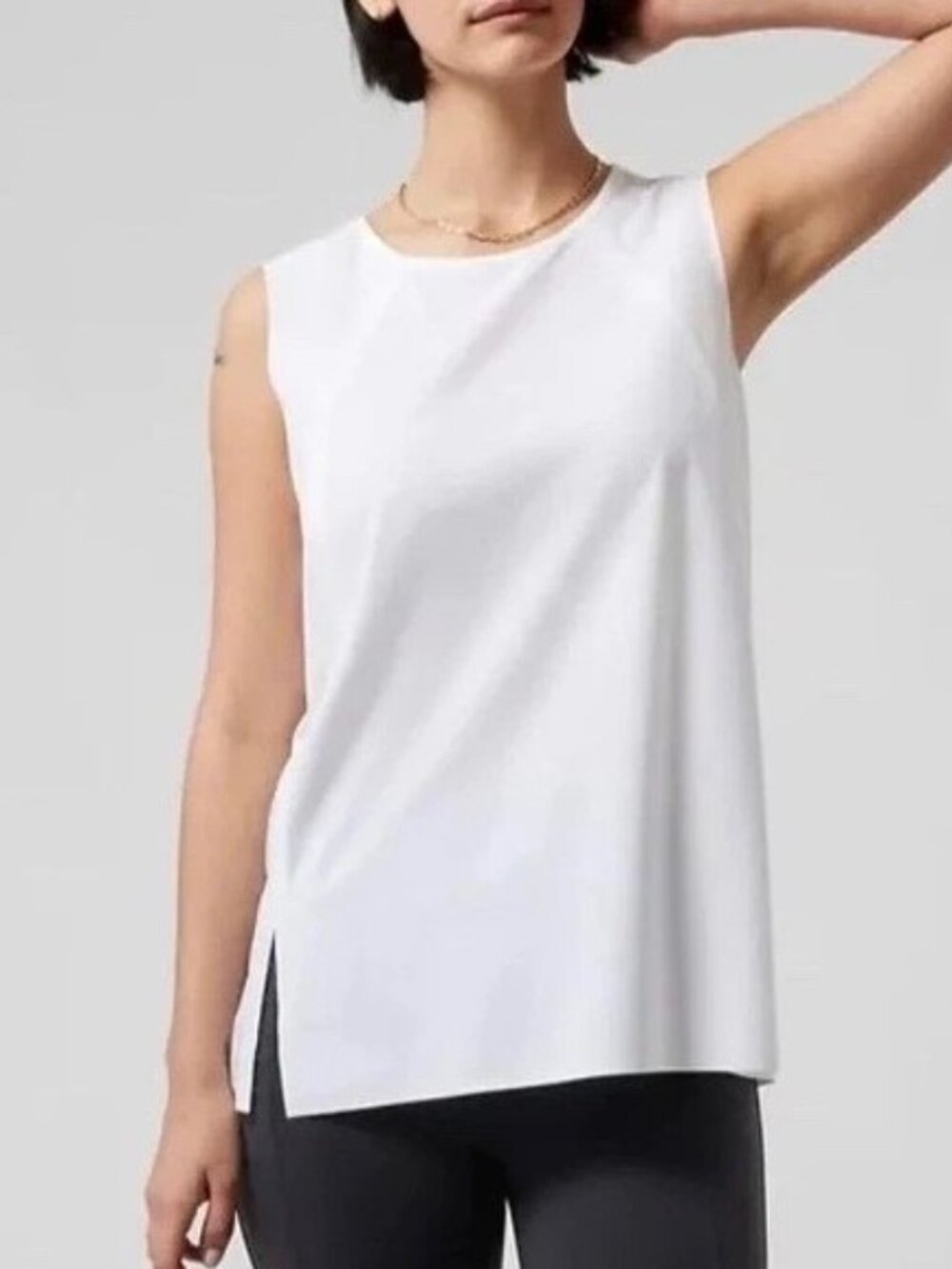 Athleta Zephyr Refined Sleeveles Activewear Tank Top In White